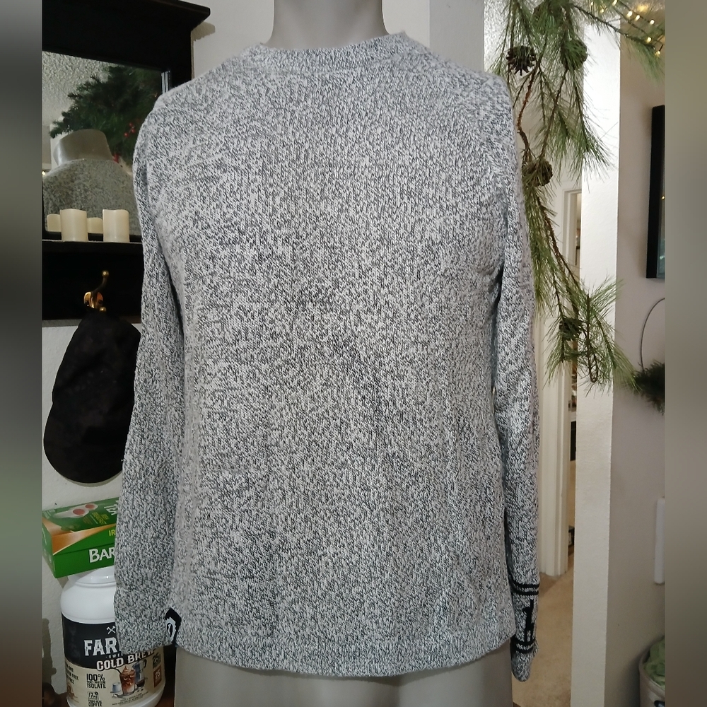 PAKA Sweater